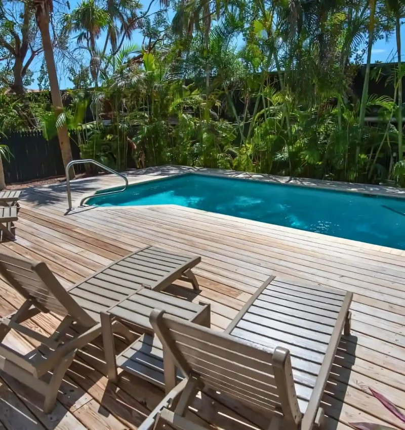 4BedroomHomeWithPool-Pool