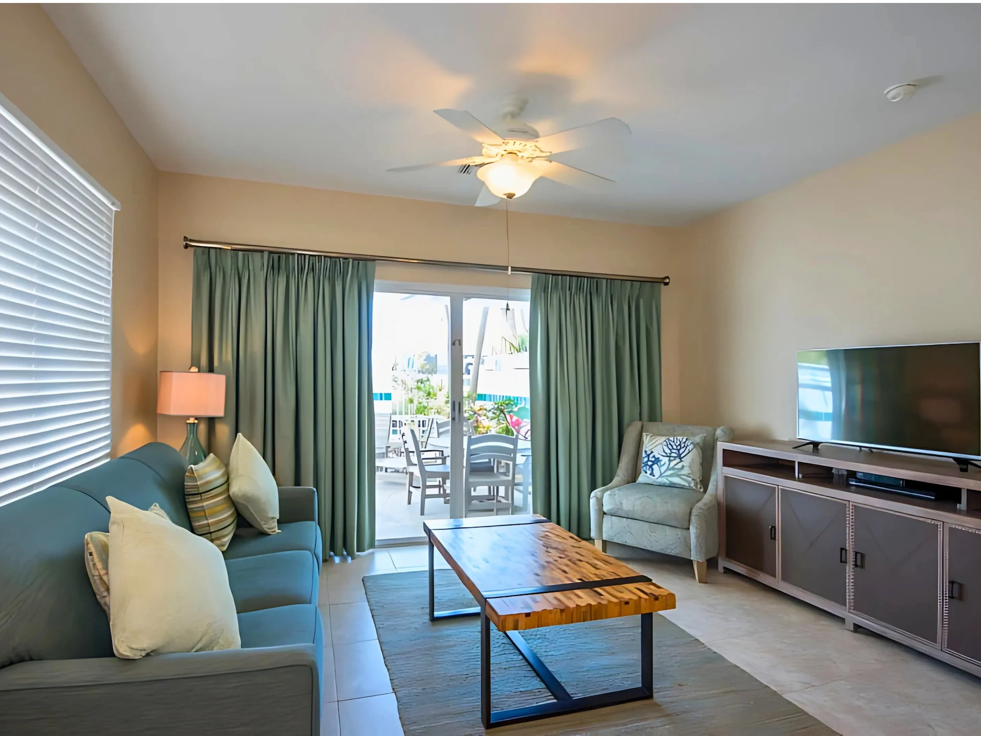 fb16f9e19d2c2659d4327342567b4d6d1b4d45fa